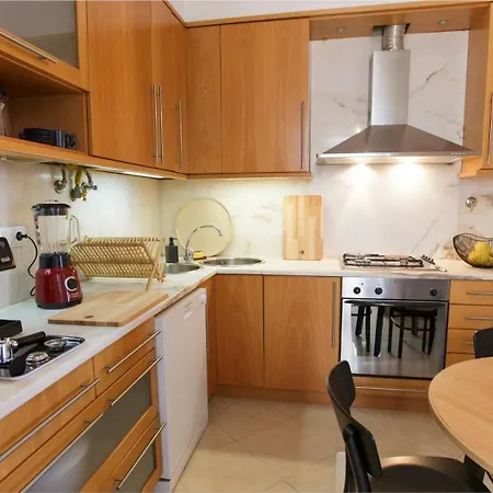 Bright 2br W/ Tagus View | By Airnest * Lizbona