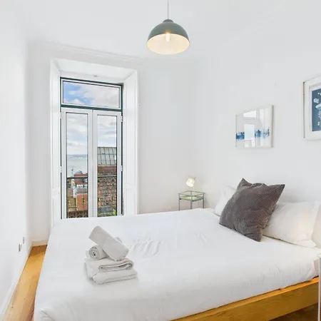 Bright 2br W/ Tagus View | By Airnest Apartmán Lisboa