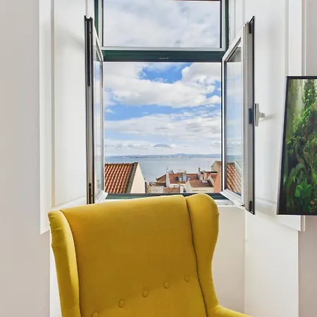 Bright 2br W/ Tagus View | By Airnest 아파트 *