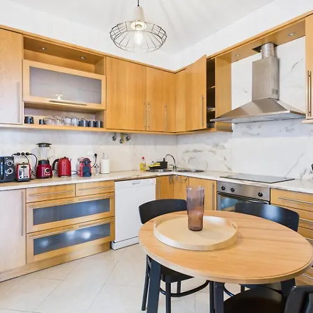 Bright 2br W/ Tagus View | By Airnest * リスボン